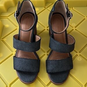 Like-new Corso Como sandals